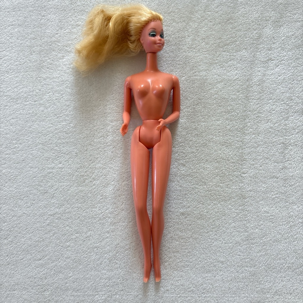 Vintage 1966 Twist and Turn Barbie Doll with Open Close Eyes